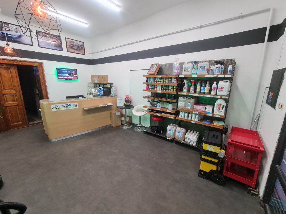 Autokosmetika Břehy, Přelouč